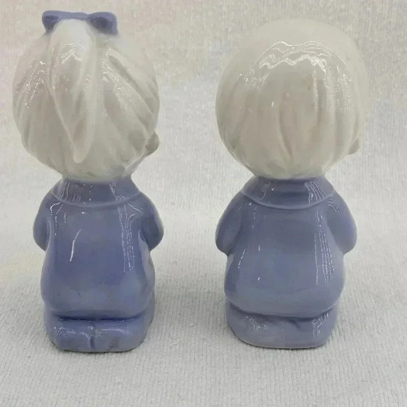 Vintage Praying Kneeling Boy Girl Figurine Blue White Ceramic Children Set - Picture 5 of 7